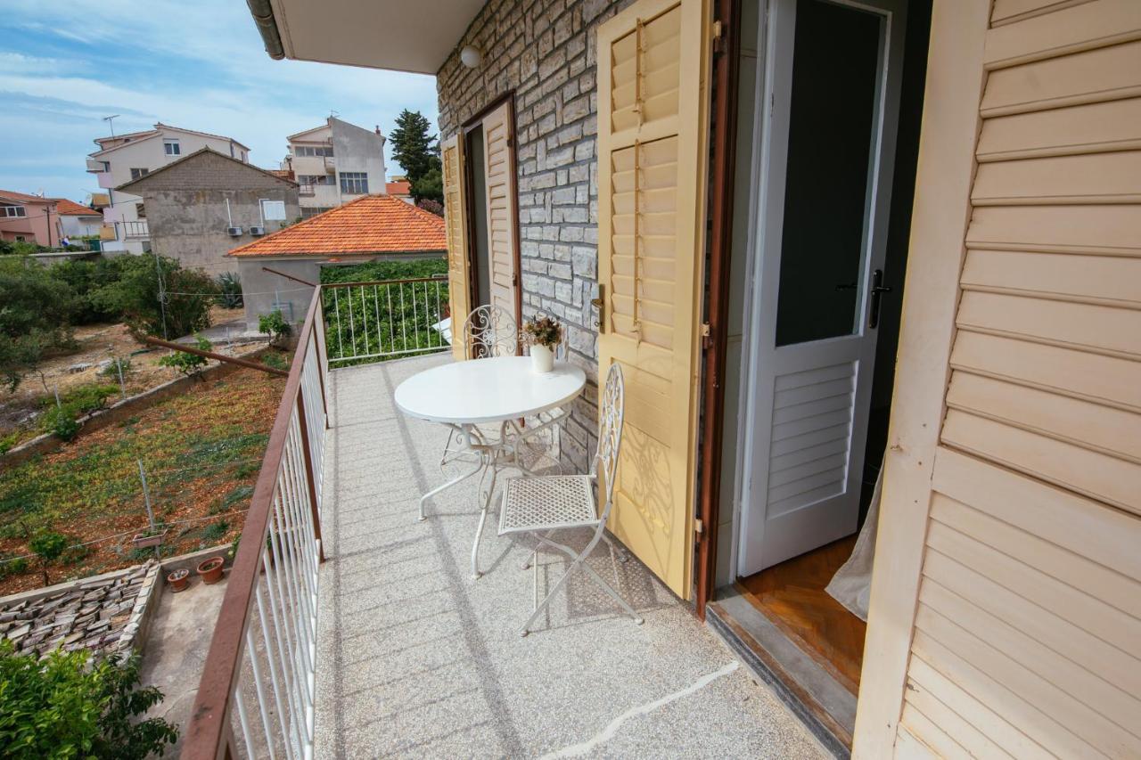 Apartment Michelin Primosten Exterior photo