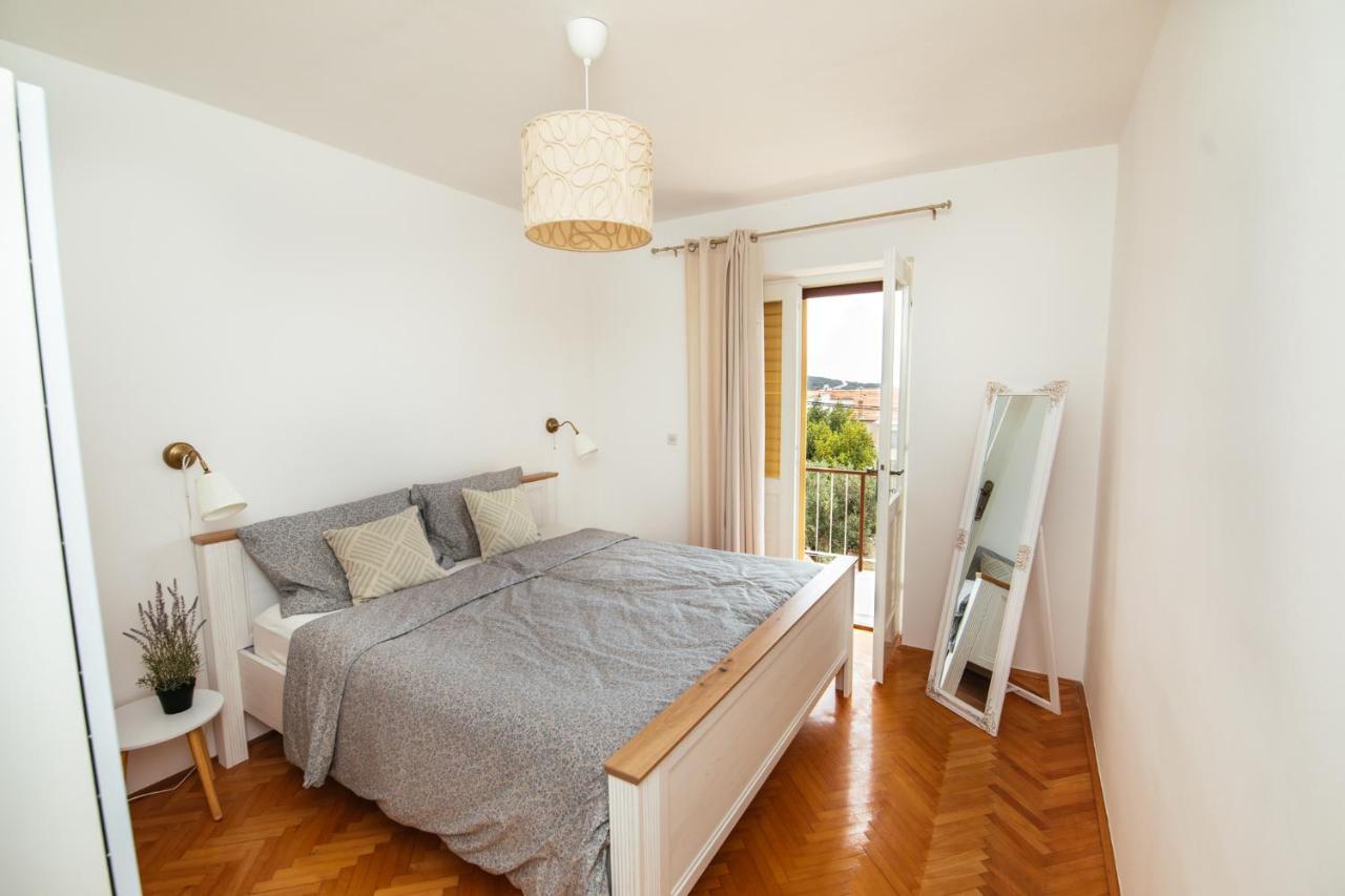 Apartment Michelin Primosten Exterior photo